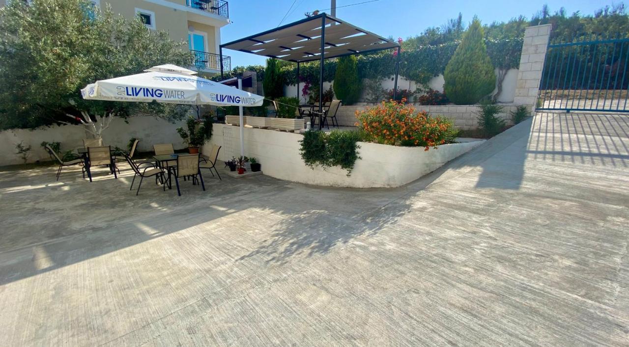 Hotel Vila Ali Ksamil Eksteriør billede